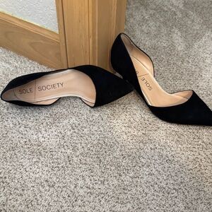 Sole Society Black Pointed Toe Heels